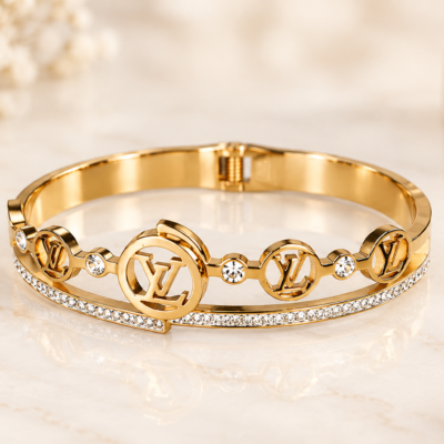 Elegant Anti-Tarnish Bracelet for Women – Crystal & Designer Motif